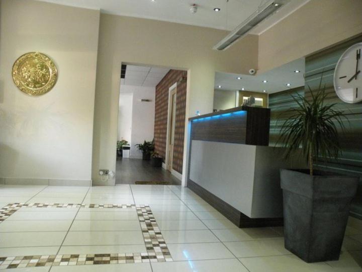 Park Crescent Hotel Manchester Exterior photo